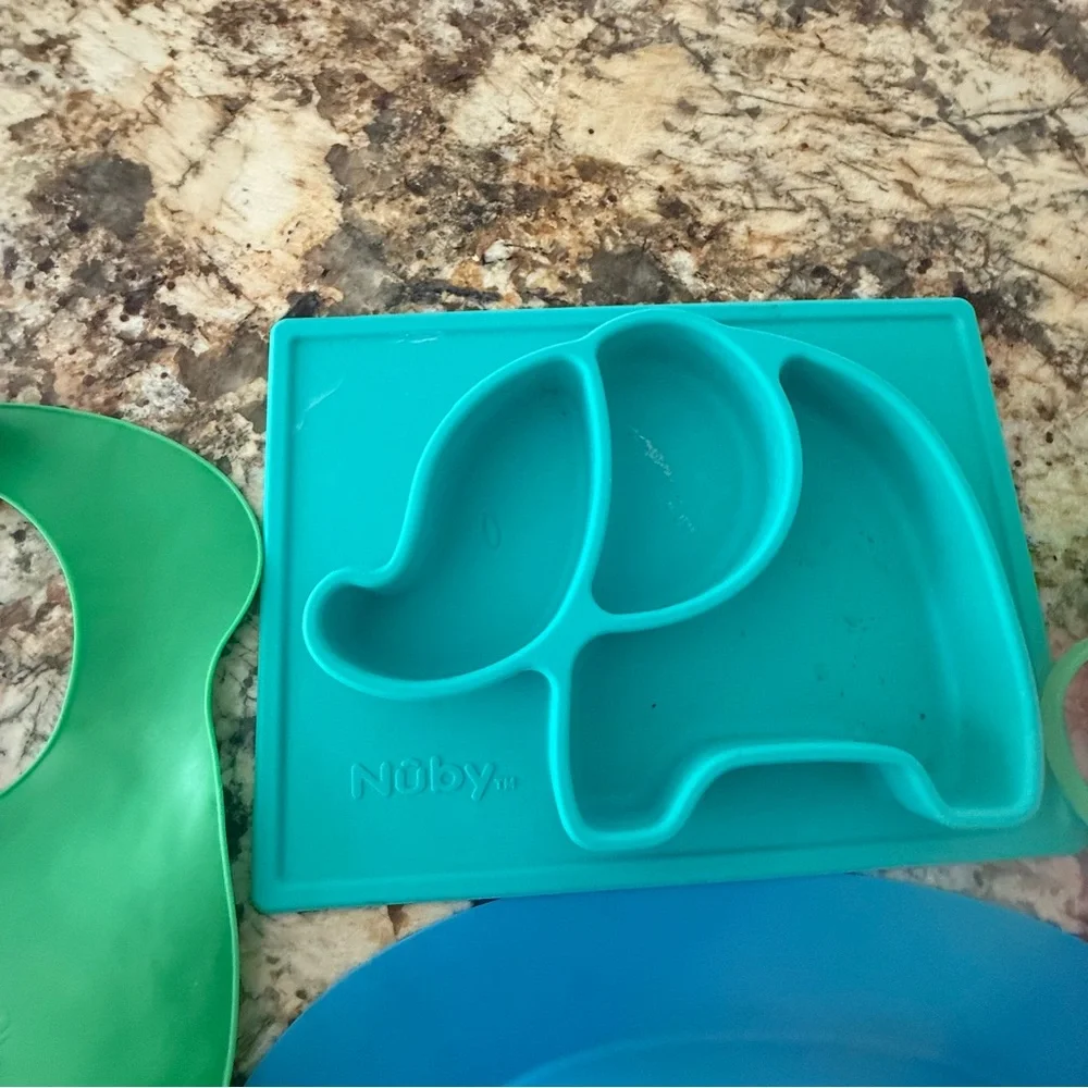 Tommee Tippee Kids Bib and Feeding Set - Green, Blue, Pink